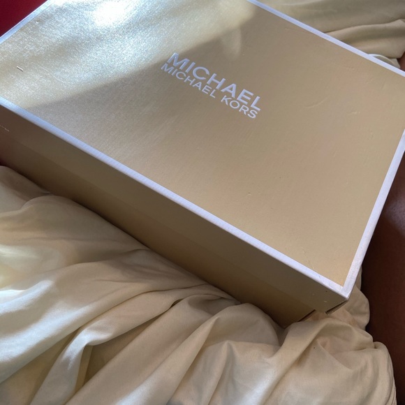 micheal kors slip on - Picture 3 of 5